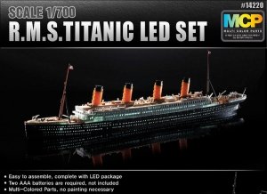 Academy 14220 RMS Titanic with LED Lighting Set 1/700