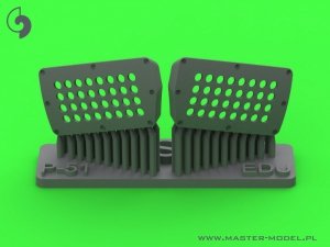 Master AM-48-186 P-51 Mustang - pokrywa wlotu powietrza do gaźnika - typ standardowy z otworami (do modelu Eduard) 1/48