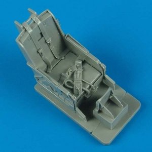 Quickboost QB32132 F-86 ejection seat with safety belts 1/32