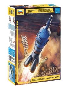 Zvezda 7500 Launch vehicle Soyuz-2.1 1/144