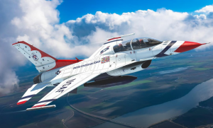 Kinetic K48148 F-16D Viper “Thunderbirds” 1/48