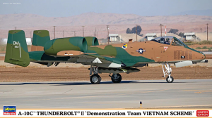 Hasegawa 02478 A-10C Thunderbolt II Demonstration Team Vietnam Scheme 1/72