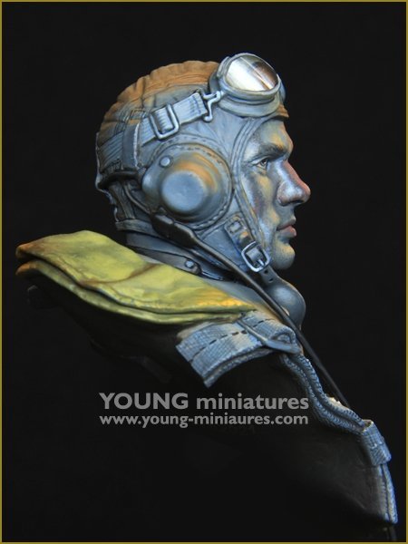 Young Miniatures YM1890 The Battle of Midway US Navy Pilot 1942 1/10