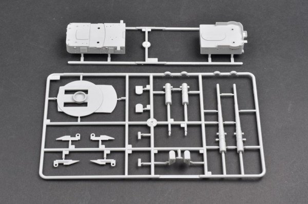 Trumpeter 03702 German Bismarck Battleship (1:200)