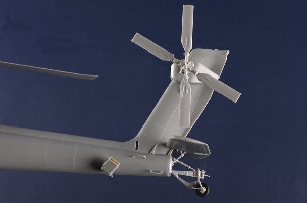 Trumpeter 05114 AH-64A Apache Early 1/35