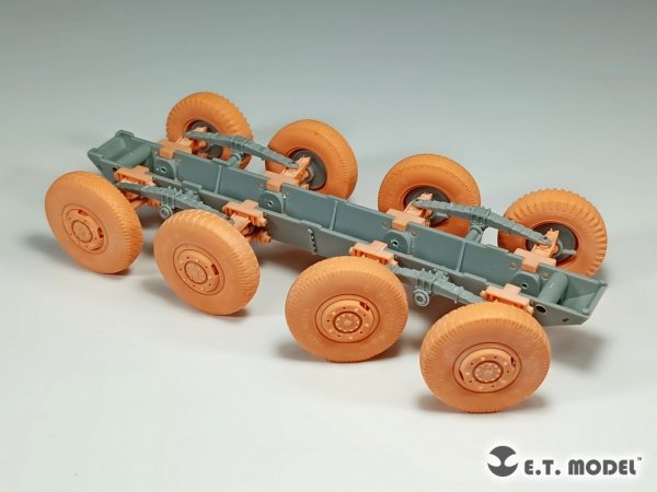 E.T. Model P35-108 WWII German Sd.Kfz.234 Large Diameter Weighted Wheels Type.8 1/35