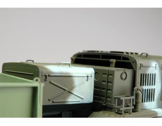 Trumpeter 01005 MAZ/KZKT-537L Ballast Tractor (1:35)