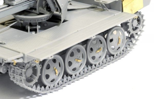 Dragon 6640 7.5cm PaK 40/4 auf RSO (1:35)