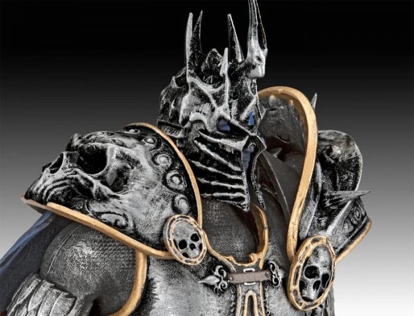 Revell 03515 Gift Set WoW The Lich King 1/16