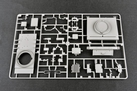 Trumpeter 01046 Mittlere Artillerie Raketen System MARS 1/35