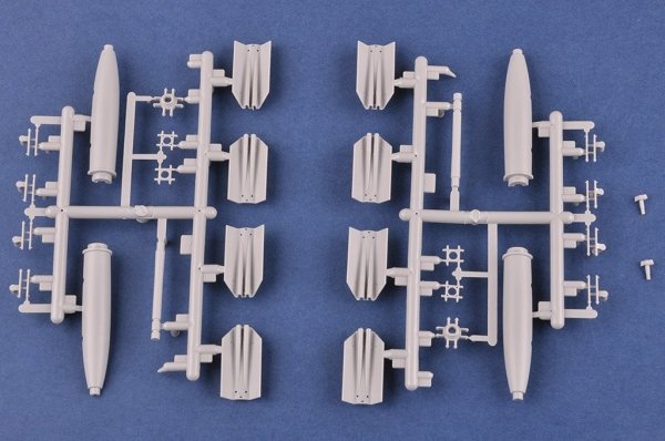 Hobby Boss 81804 AV-8B Harrier II 1/18