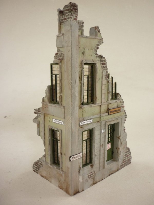 RT-Diorama 35256 Corner Ruin 1/35