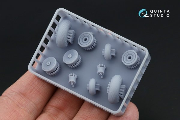 Quinta Studio QT48024 Ka-52 Wheels with separate hubs and weighted tires (Zvezda) 1/48