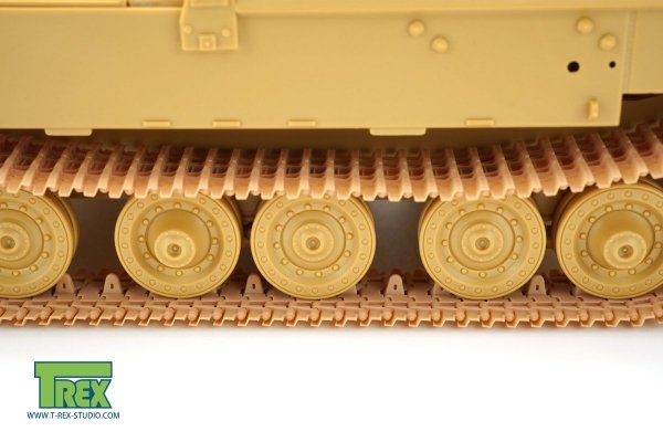 T-Rex Studio TR84001 Elephant Tracks 1/48