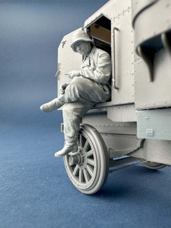 Copper State Models F35-052 German Armoured Car Crewman in a field grey coverall 1/35