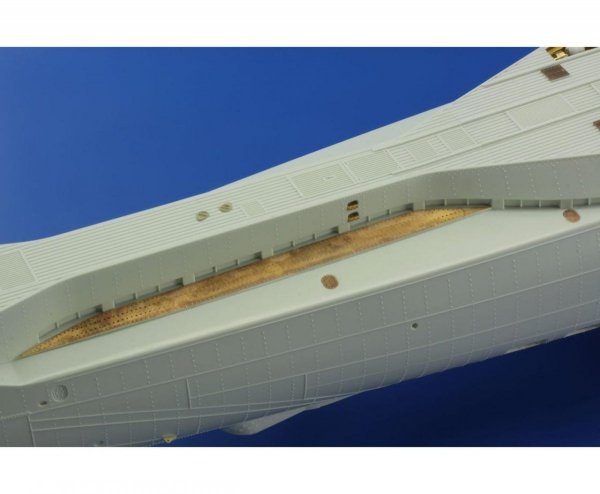 Eduard 53158 German Submarine Type IX C/40 hull pt. 1 REVELL 1/72
