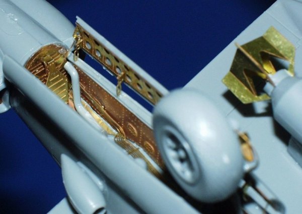 Eduard 49208 P-38J 1/48 Hasegawa