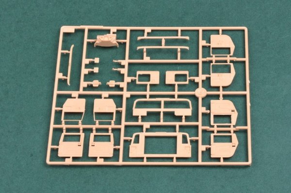 Hobby Boss 82468 Meng Shi 1.5 ton MLUV-Hardtop Version A (1:35)