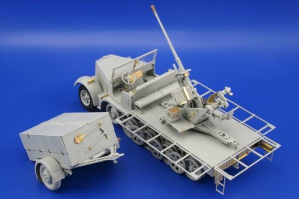 Eduard 36104 Sd. Kfz.7/2 (early) Flak 37 37mm 1/35 Trumpeter
