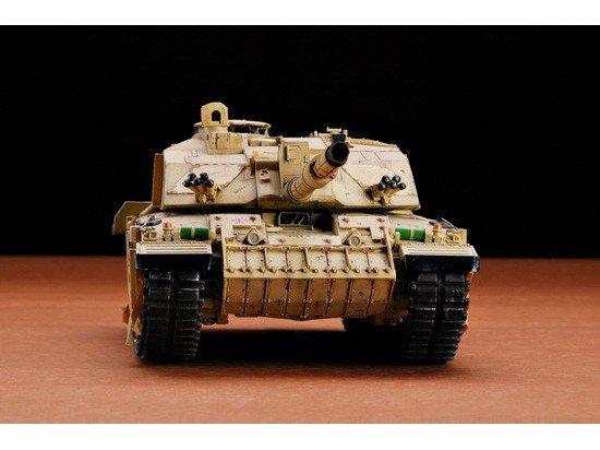 Trumpeter 00323 British Challenger 2 MBT (OP. Telic) Iraq 2003 (1:35)