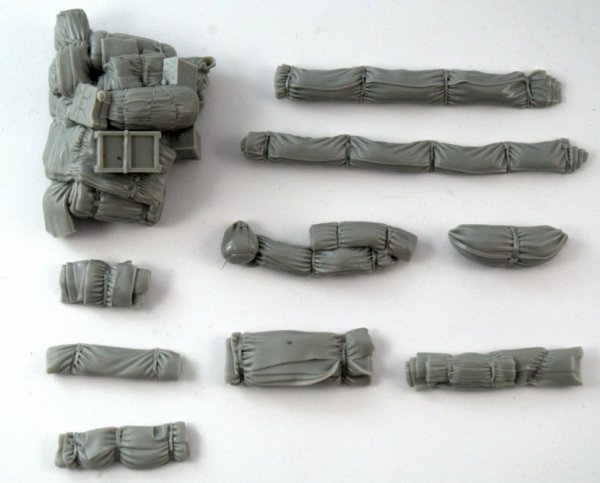 Panzer Art  RE35-552 Stowage set for A15 “Crusader” 1/35