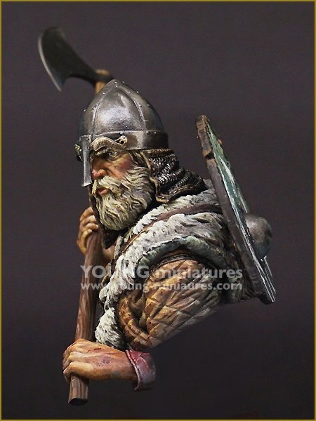 Young Miniatures YH1852 VIKING WARRIOR 1/10