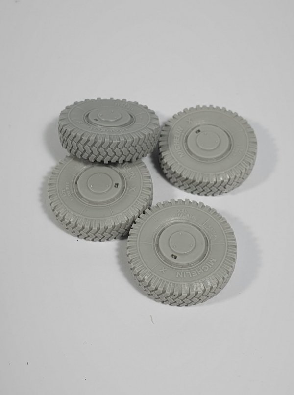 Panzer Art RE35-747 IFV “Puma” 4×4 Road wheels 1/35