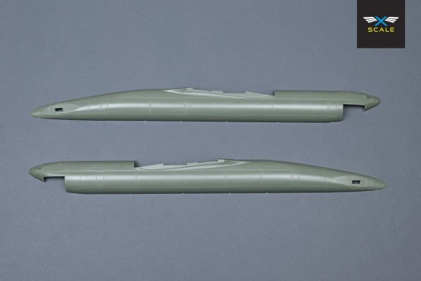 X-Scale 144001 Airliner DC-8-33 - Long-Range Narrow-Body Passenger Airliner 1/144