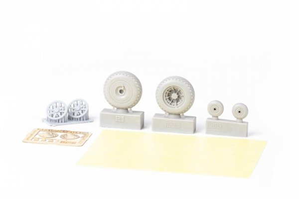 Eduard 6481057 P-40E wheels diamond tread Eduard 1/48