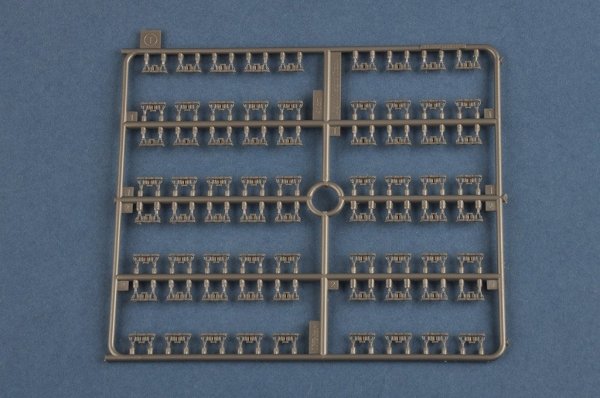 Hobby Boss 80151 German Type III/IV Hybrid Chassis Tank Small Turret 1/35
