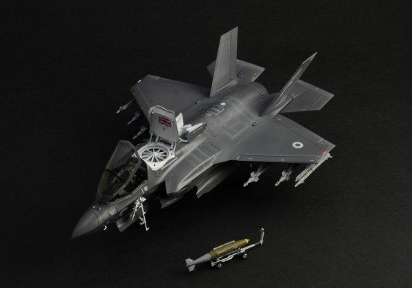 Italeri 2810 F-35 B Lightning II 1/48