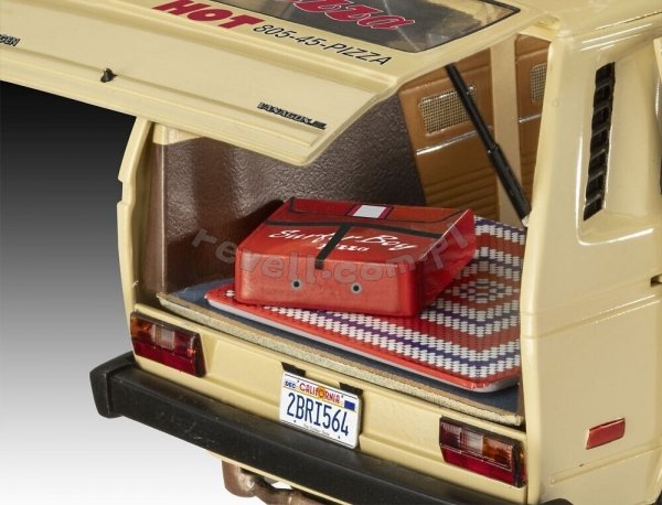 Revell 67725 VW T3 Bus Surfer Boy - Stranger Things Model Set 1/25