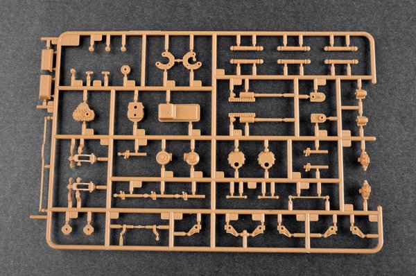 Trumpeter 01086 BAZ-6403 with ChMZAP-9990-071 trailer 1/35