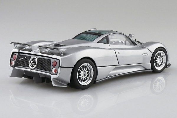 Aoshima 05602 SC7 Pagani Zonda C12S 2000 1/24