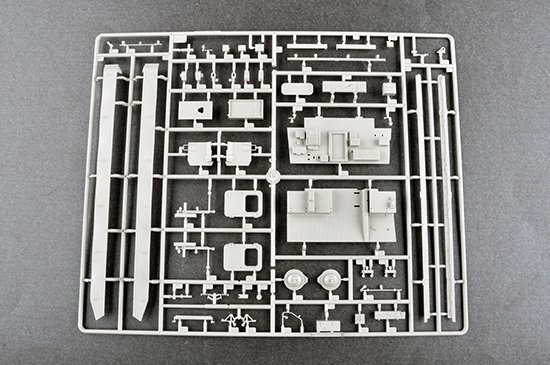 Trumpeter 09518 Russian S-300V 9A82 SAM 1/35