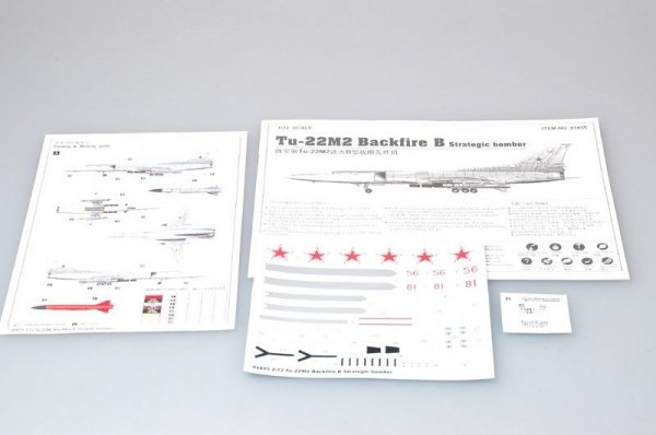 Trumpeter 01655 Tu-22M2 Backfire B Strategic bomber (1:72)