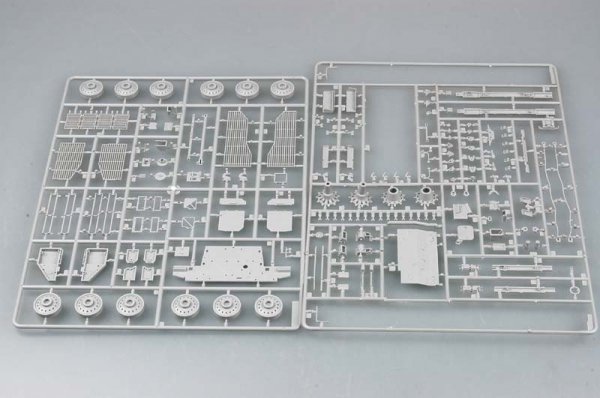 Trumpeter 01522 British Challenger 2 Enhanced Armour (1:35)