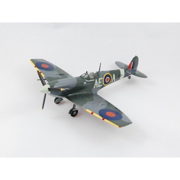 Revell 04164 Spitfire Mk V b (1:72)