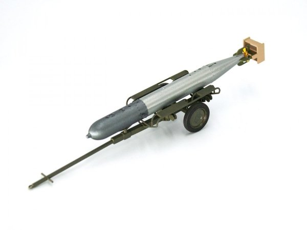 ICM 48404 WWII German Torpedo Trailer 1/48