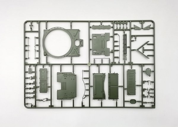 Amusing Hobby 35A039 T-72M2 &quot;Moderna&quot; Slovak MBT 1/35