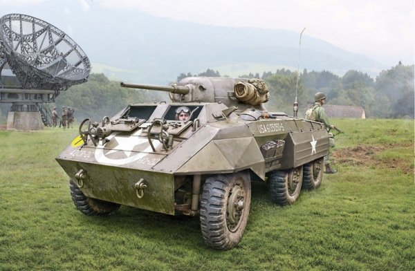 Italeri 6364 M8 Greyhound 1/35
