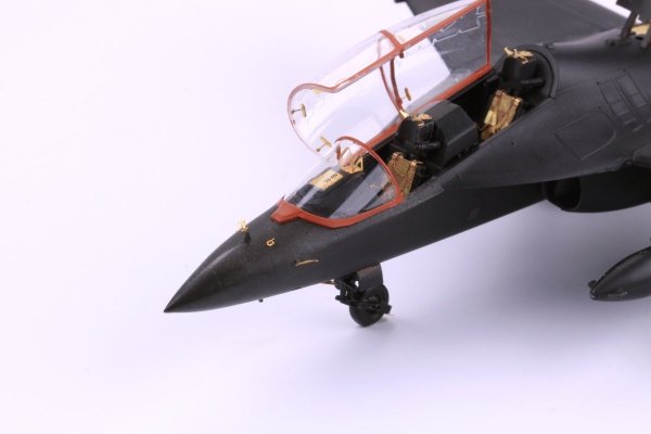 Eduard 73618 Yak-130 ZVEZDA 1/72