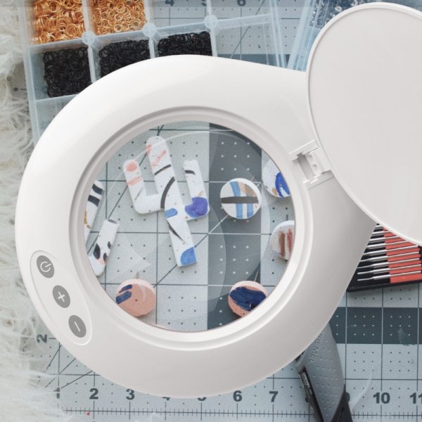 Lightcraft LC8070LED-EU LED Magnifier Lamp with Floor Stand / Lampa powiększająca LED z uchwytem podłogowym