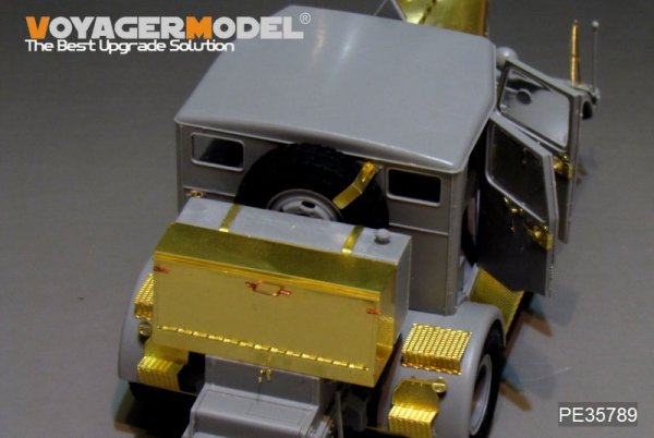 Voyager Model PE35789 WWII Hanomag SS100 Military Car w/V2 Rocket Transporter For TAKOM 2110 1/35