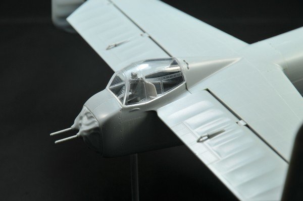 HK Models 01E02 B-25J Mitchell &quot;Strafer&quot; (1:32)