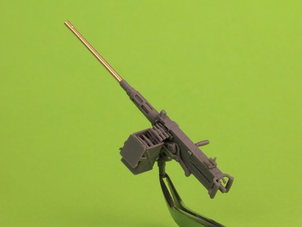 Master GM-35-069 Browning M2HB .50 cal (12,7mm) - karabin maszynowy z mocowaniem czołgowym - wczesny okres II w.św. (kołyska D69820 z małą skrzynką amunicyjną D68375) 1/35