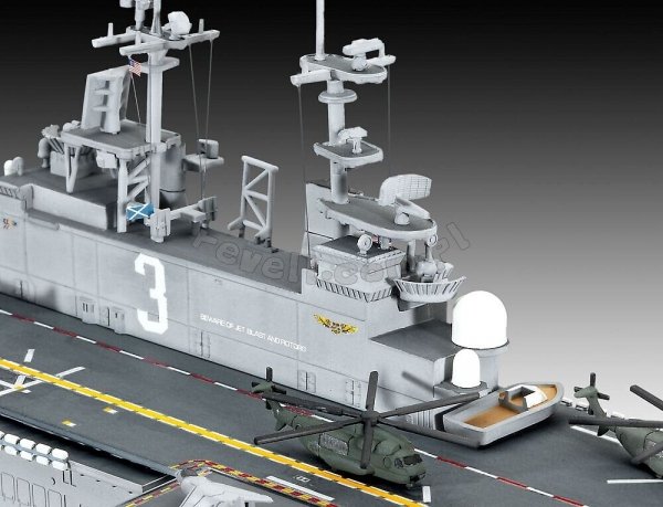 Revell 05178 Assault Carrier USS WASP CLASS 1/700