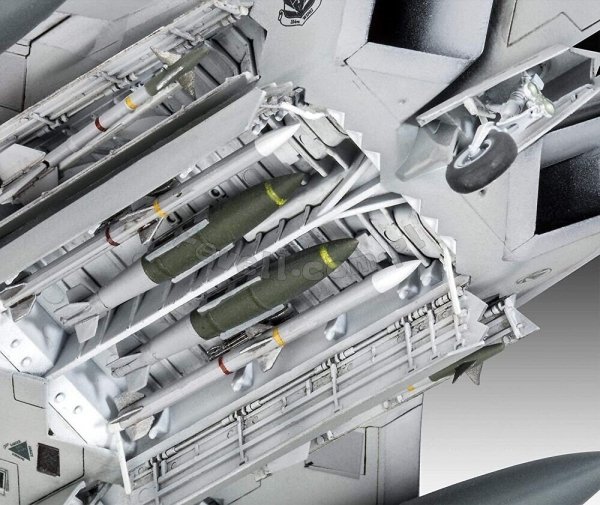 Revell 03858 Lockheed Martin F-22A Raptor 1/72