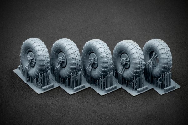 ScaleX WM 35013S BRDM 2 Sagged wheel set (for Trumpeter) 1/35