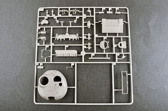 Trumpeter 09587 Russian T-80BVM MBT 1/35